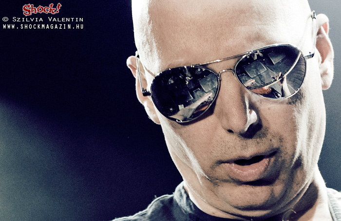 Joe Satriani: A Féreglyuk Mestere