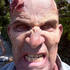 Lemállott a hús Scott Ian fejéről